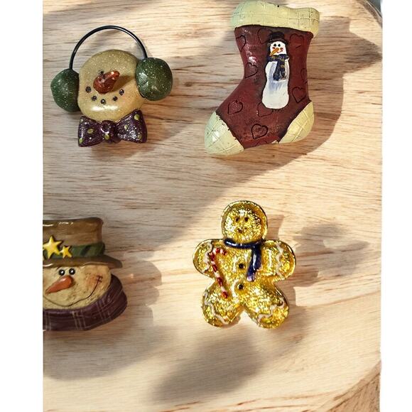 Christmas Holiday Bundle Lot of 6 Vintage Brooch Pins - Picture 5 of 7